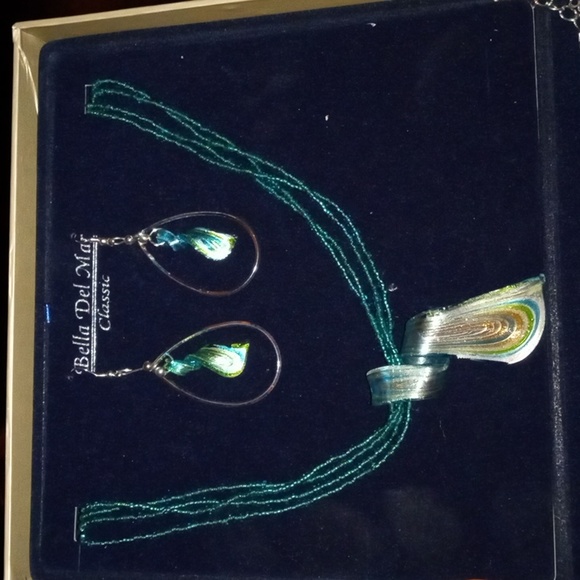 Bella Del Mar set - Picture 1 of 4